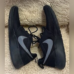 Nike Black Sneakers with Gray Swoosh